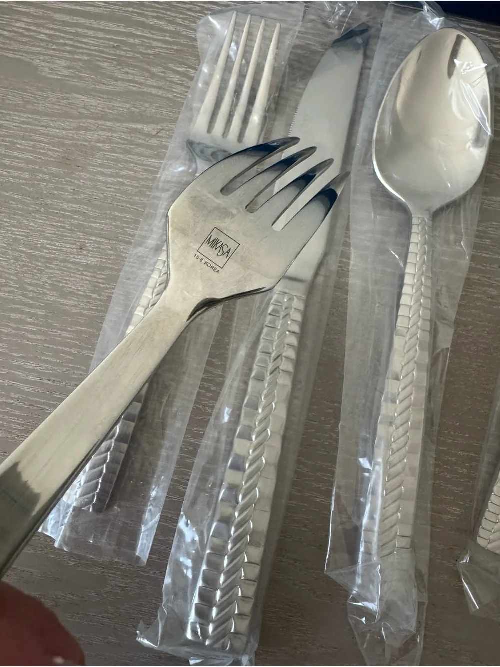 mikasa vibration stainless steel 18/8,  5-Pc. Place Setting